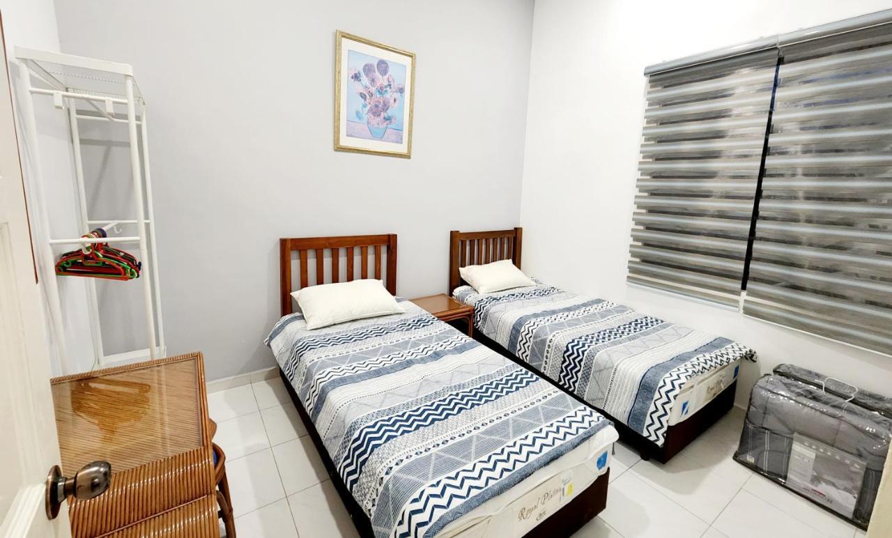 BK House Melaka Villa Bagian luar foto