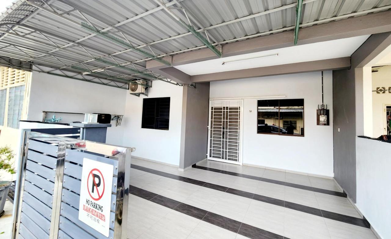BK House Melaka Villa Bagian luar foto