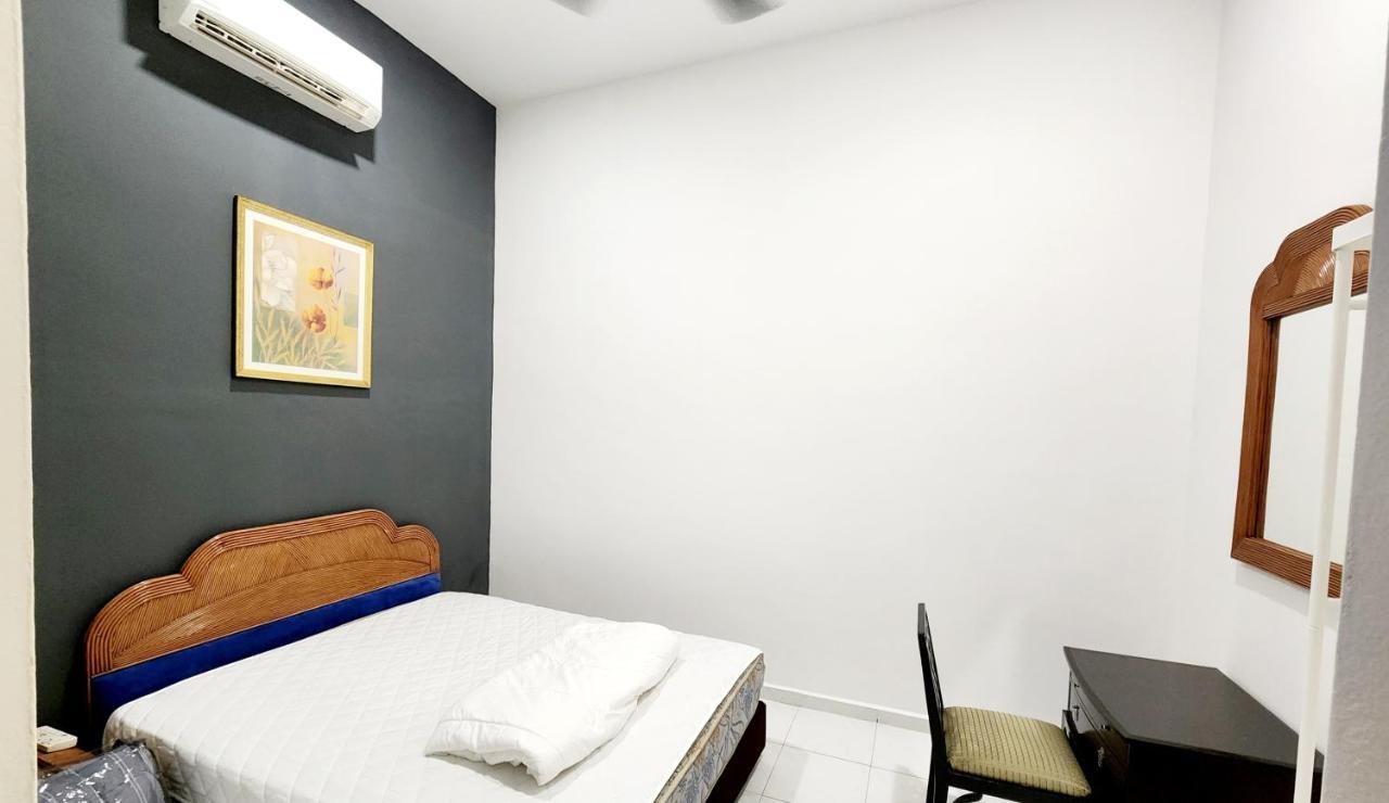 BK House Melaka Villa Bagian luar foto